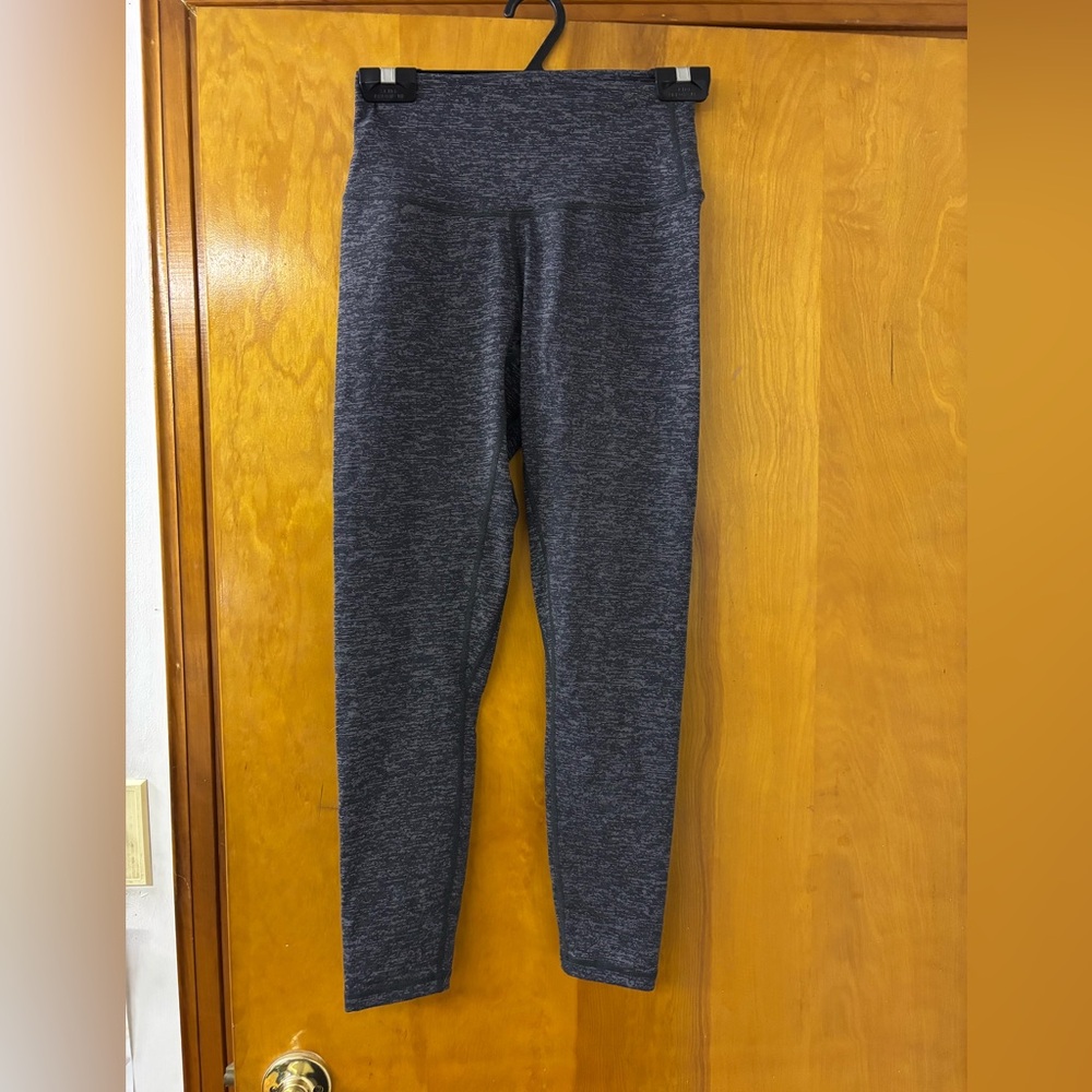 Women’s Born Primitive leggings, size large